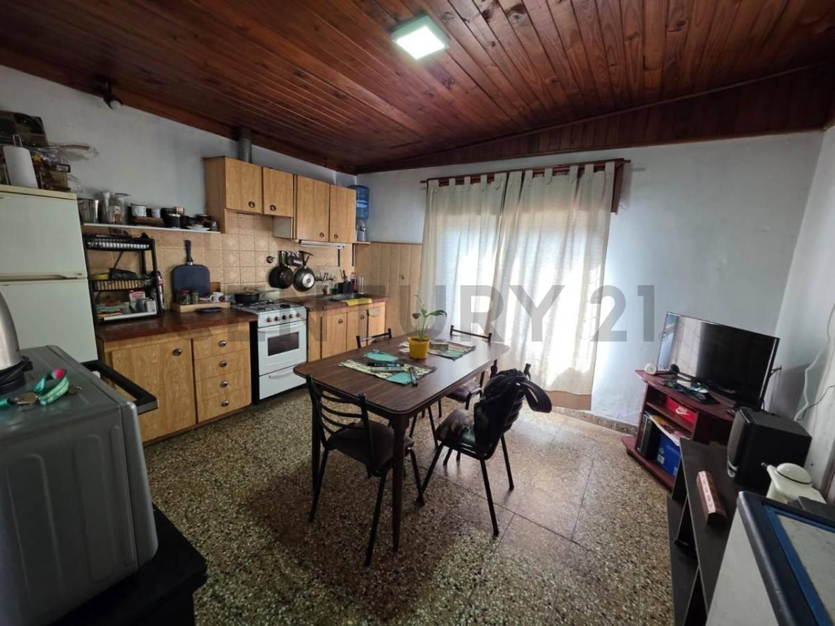 Foto de Venta PH 2 ambientes en Villa Tesei – Permuta, imagen 5
