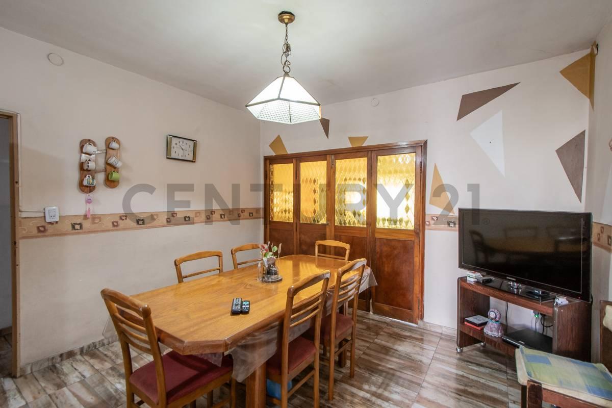 Foto de Venta CASA 6 amb con patio y terraza en Villa Luro, imagen 5