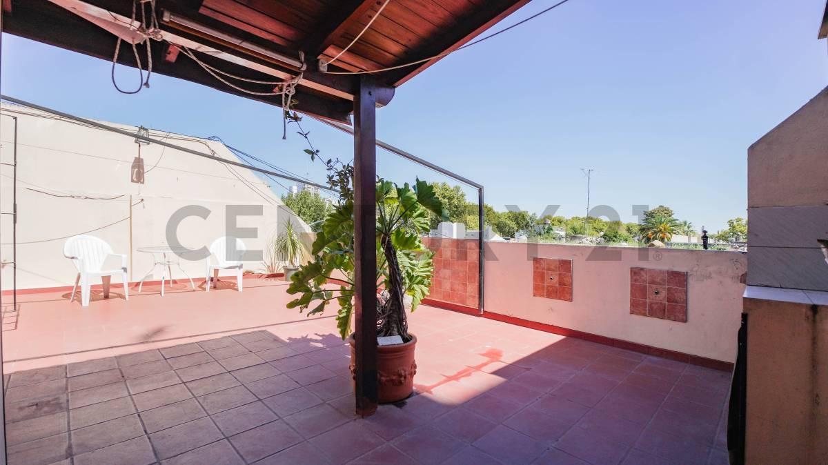 Foto de VENTA PH 4 AMB. C/BALCON, TERRAZA,QUINCHO-VELEZ SARFIERLD, imagen 1