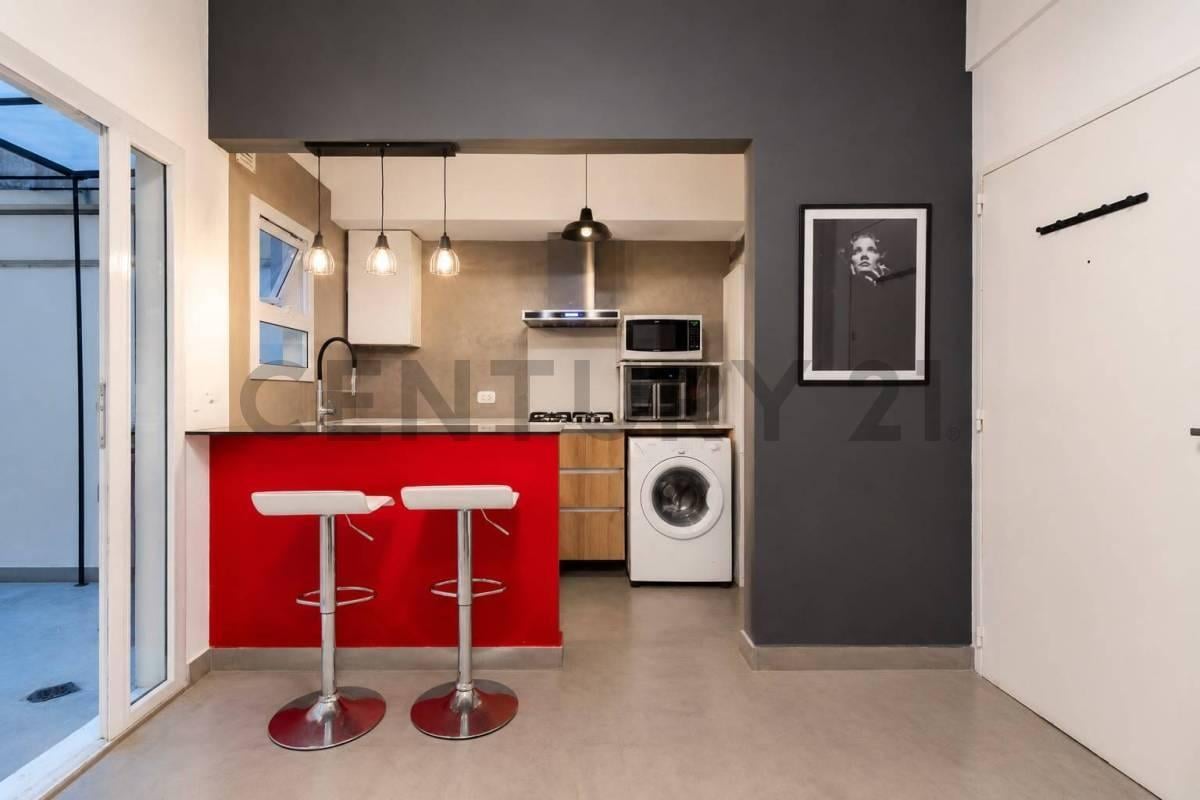 Foto de VENTA Depto 2 amb con patio y cochera - Belgrano, imagen 1