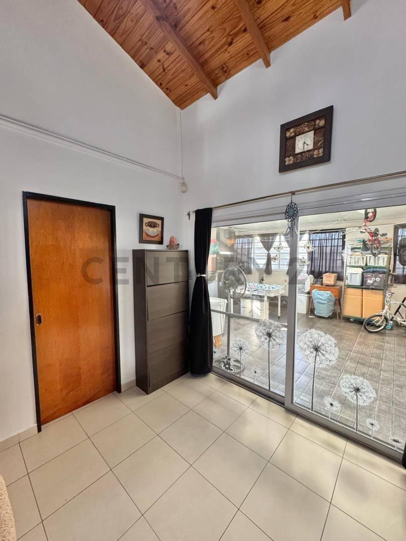 Foto de VENTA PH 4 AMBIENTES EN VILLA BONICH.LUMINOSO, imagen 1