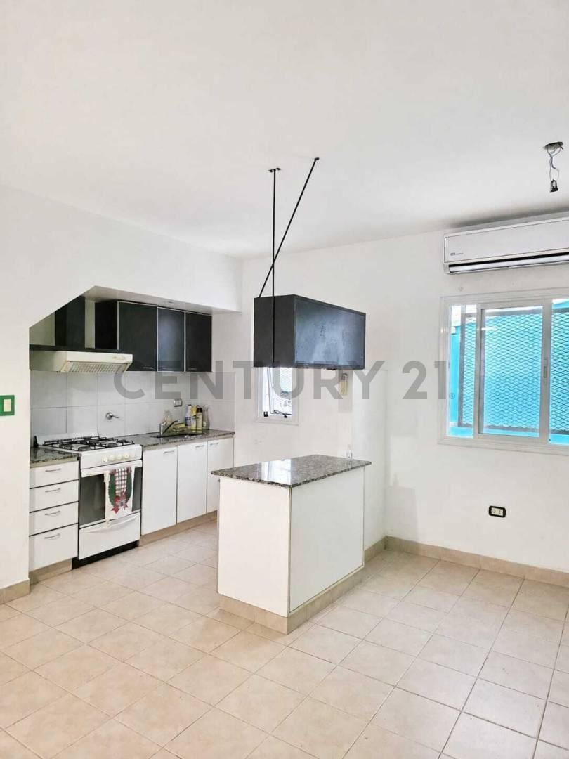 Foto de VENTA-PERMUTA PH 3 AMBIENTES EN HAEDO, imagen 1