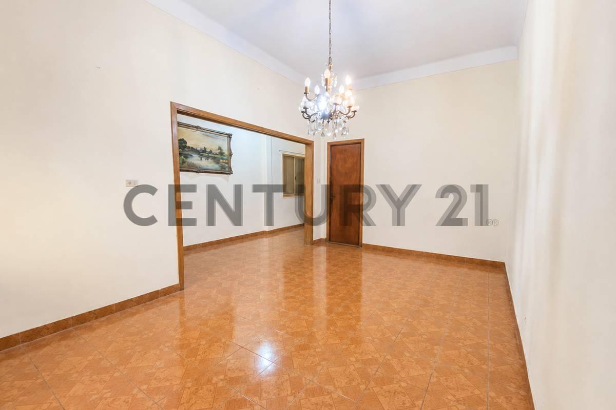 Foto de VENTA CASA + GARAGE/ESPACIO INDUSTRIAL-PARQUE AVELLANEDA, imagen 3