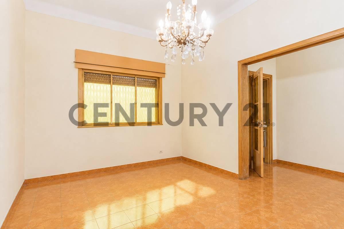 Foto de VENTA CASA + GARAGE/ESPACIO INDUSTRIAL-PARQUE AVELLANEDA, imagen 1