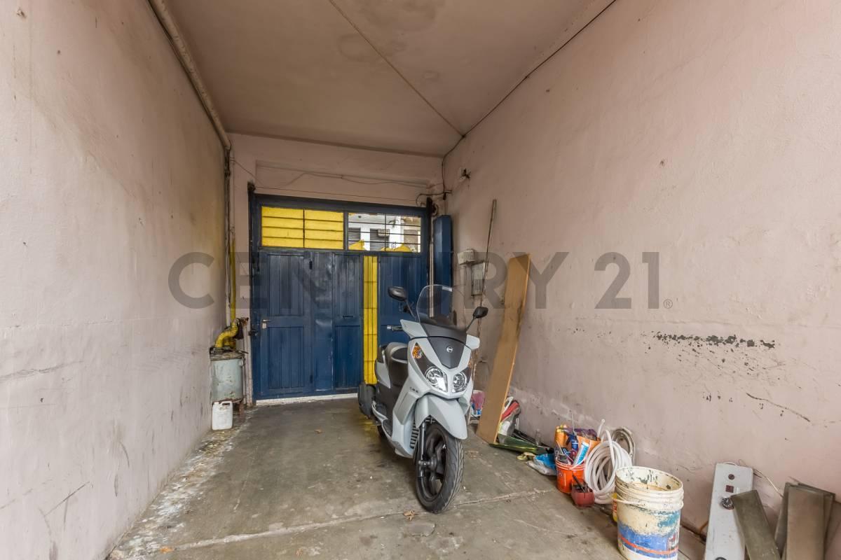 Foto de VENTA GALPÓN + OFICINAS/VIVIENDAS | PARQUE AVELLANEDA, imagen 4