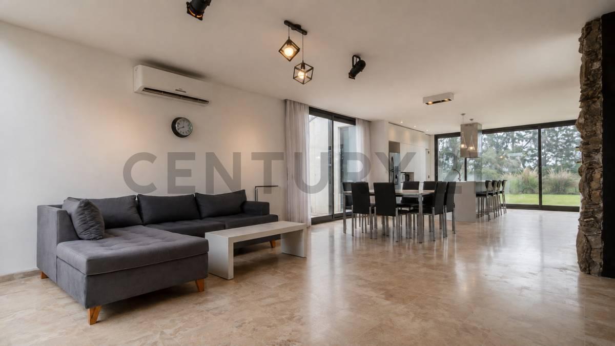 Foto de Venta-Permuta Casa 5 ambientes con pileta sobre 1.400 m² en Haras San, imagen 4