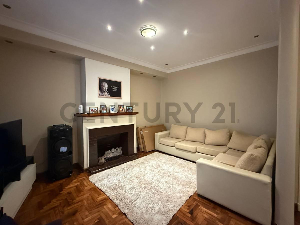 Foto de Casa en Venta, 3 ambientes en Castelar Norte, imagen 1