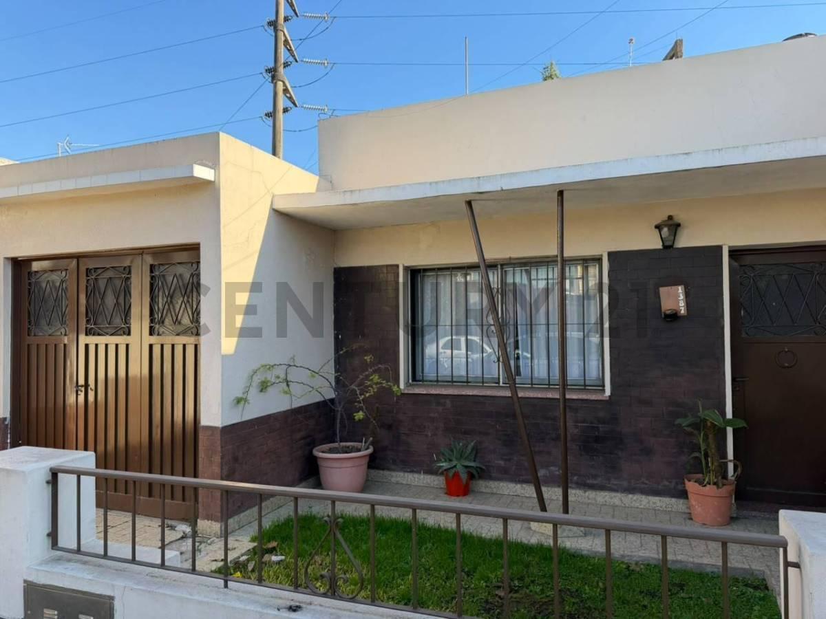 Foto de CASA EN VENTA 3 AMBIENTES EN ITUZAINGO NORTE - ACEPTA PERMUTA, imagen 2
