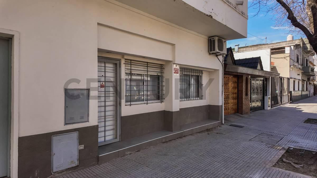 Foto de VENTA PH 4 AMB AL FRENTE | ENTRADA INDEPENDIENTE | SIN EXPENSAS | PATIO, imagen 5