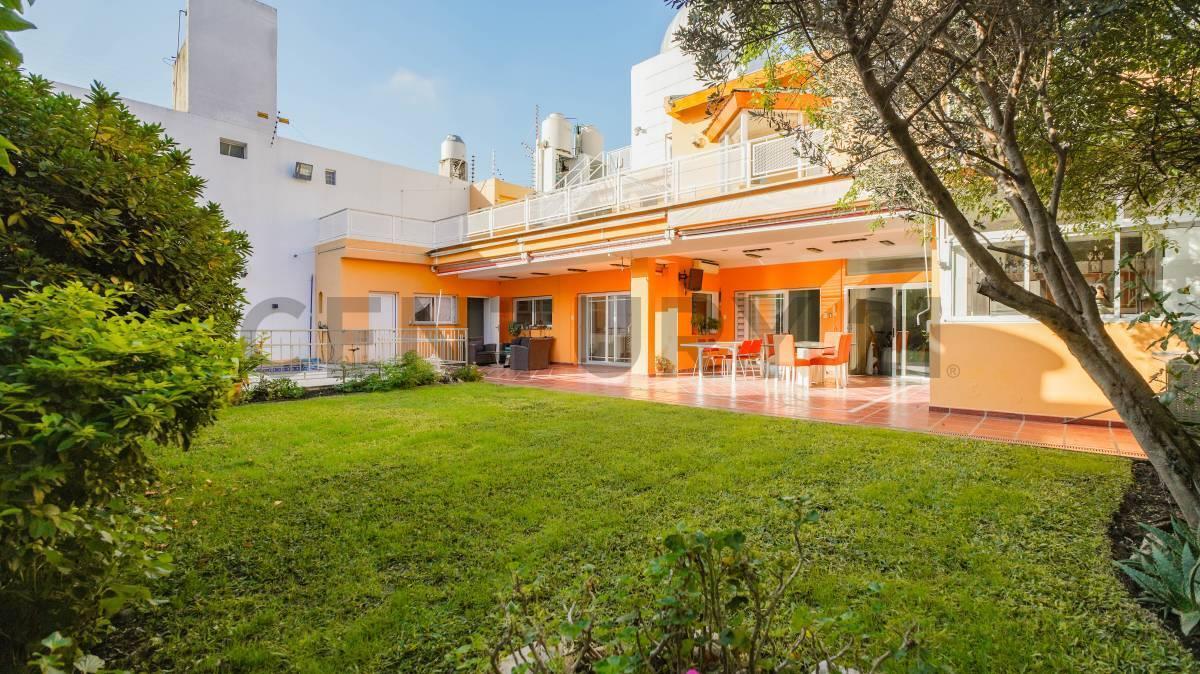 Foto de VENTA CASA 6 AMBIENTES CON JARDIN PILETA QUINCHO PLAYROOM Y CHOCHERAS, imagen 1