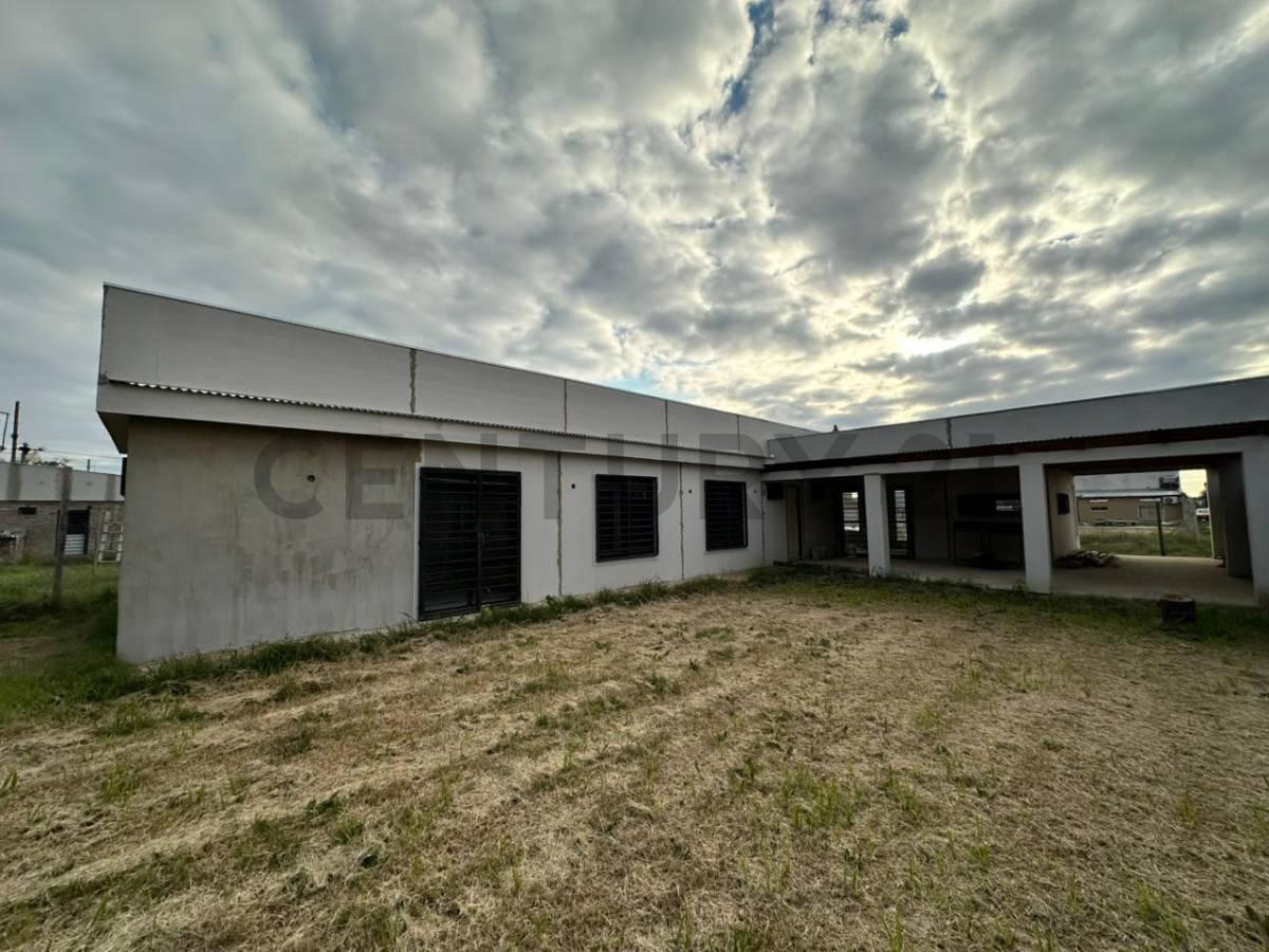 Foto de VENTA OPORTUNIDAD! CASA QUINTA EN CAÑUELAS, imagen 2