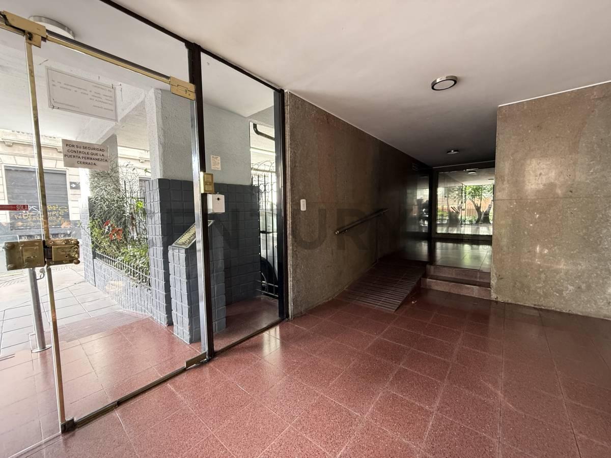 Foto de Venta-Permuta Depto 3 ambientes luminoso con balcón en Balvanera Apto, imagen 2