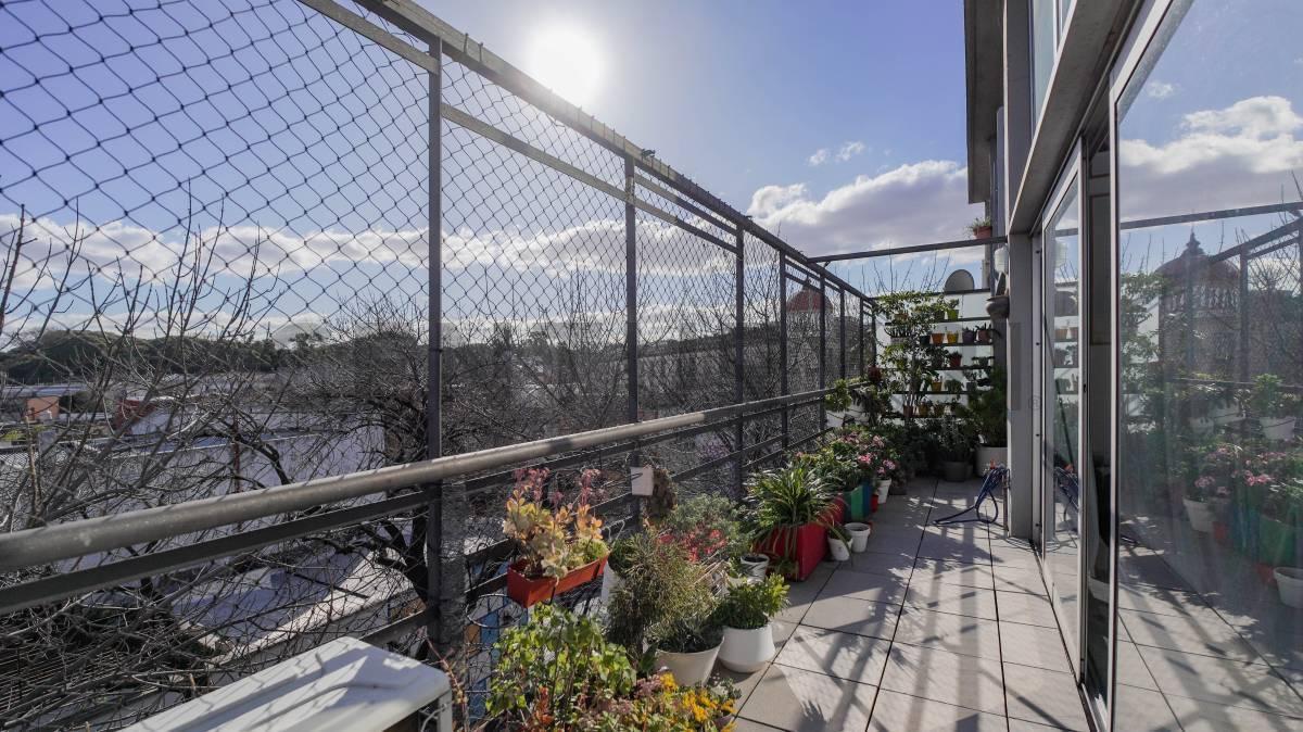 Foto de VENTA - LOFT EN DUPLEX en BARRACAS - 2 Amb + Amplio Escritorio - Muy, imagen 2