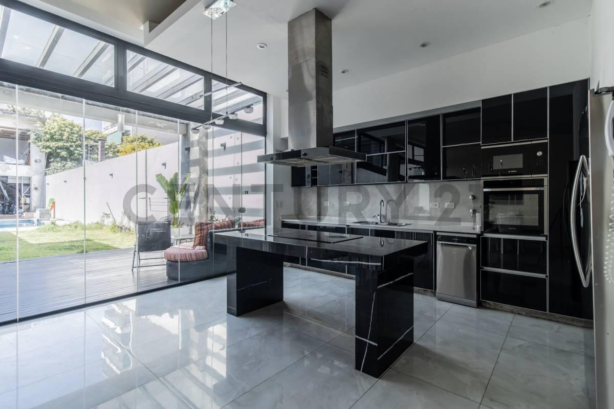 Foto de Venta- Permuta Hermosa Casa de 5 ambientes en Villa del Parque, imagen 4