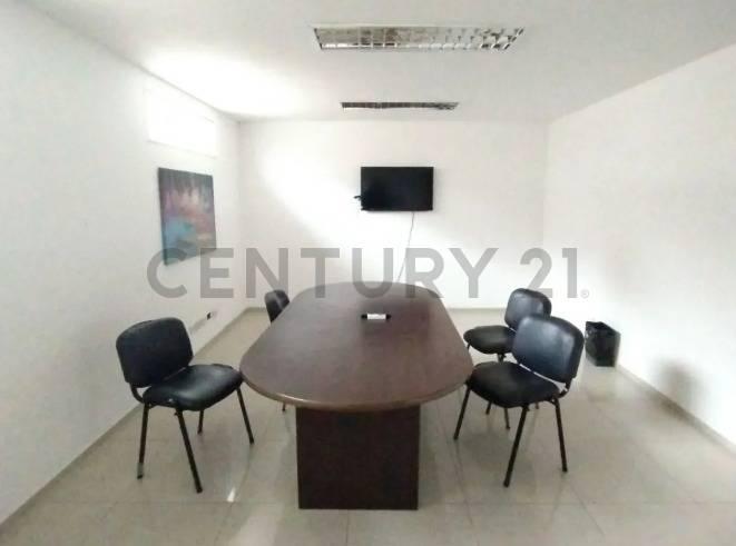 Foto de VENTA-PERMUTA GALPON INDUSTRIAL- MORON, imagen 3