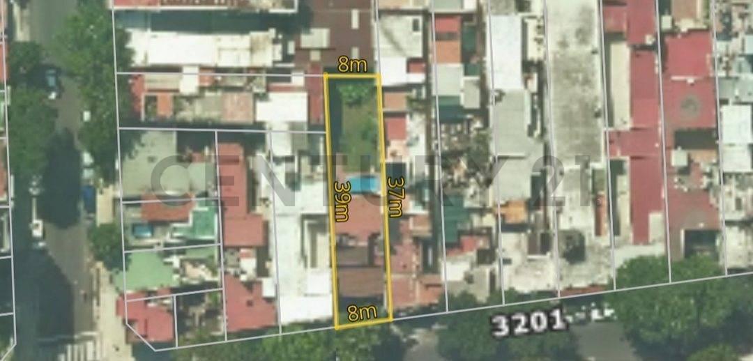 Foto de Venta Casa 5 ambientes con fondo y cochera PARA REFACCIONAR - San, imagen 4