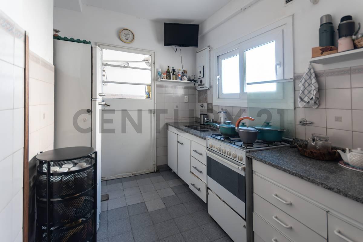 Foto de Venta departamento 4 ambientes con balcón aterrazado y vista abierta en, imagen 3