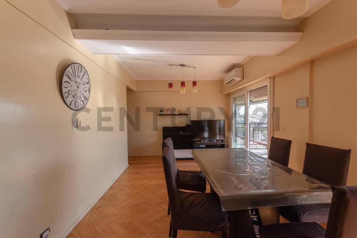 Foto de Venta departamento 4 ambientes con balcón aterrazado y vista abierta en, imagen 2