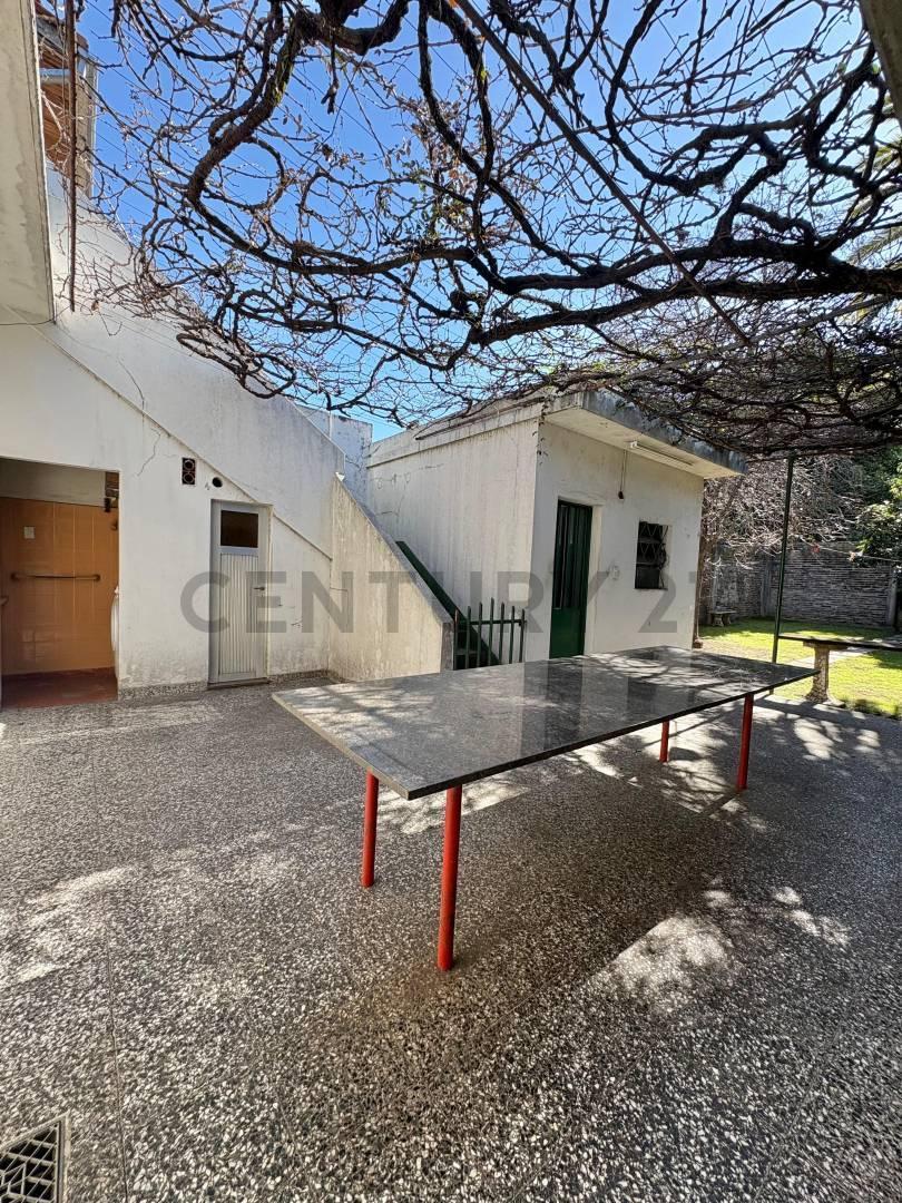 Foto de VENTA CASA 4 AMB CON PATIO, TERRAZA Y COCHERA - PALOMAR, imagen 2