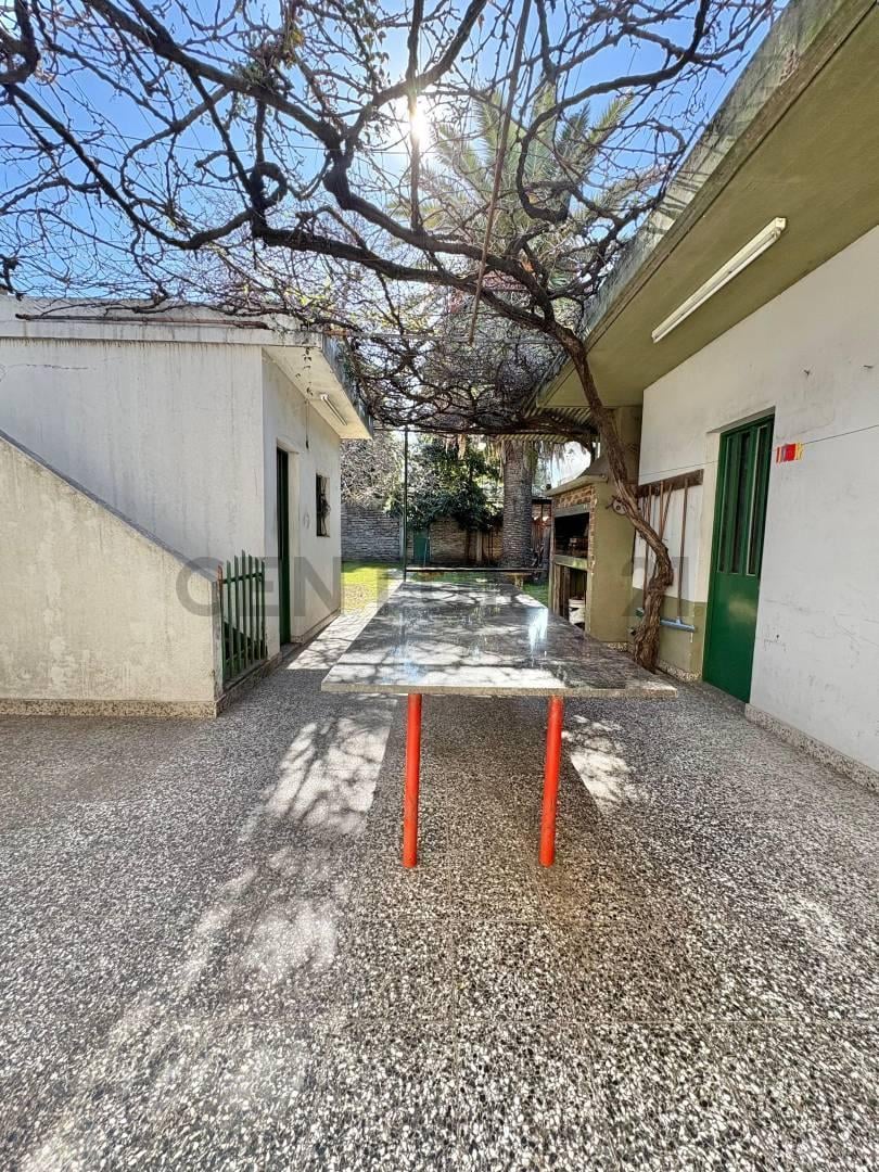 Foto de VENTA CASA 4 AMB CON PATIO, TERRAZA Y COCHERA - PALOMAR, imagen 3