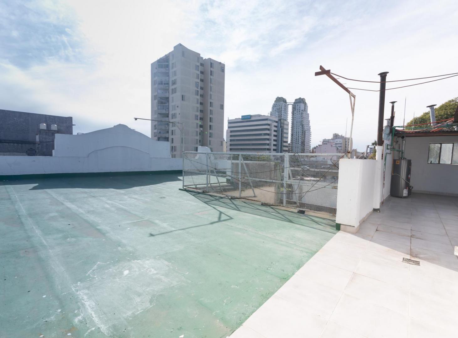 Foto de LUMINOSO PH RECICLADO A NUEVO CON TERRAZA PROPIA BARRACAS, imagen 1
