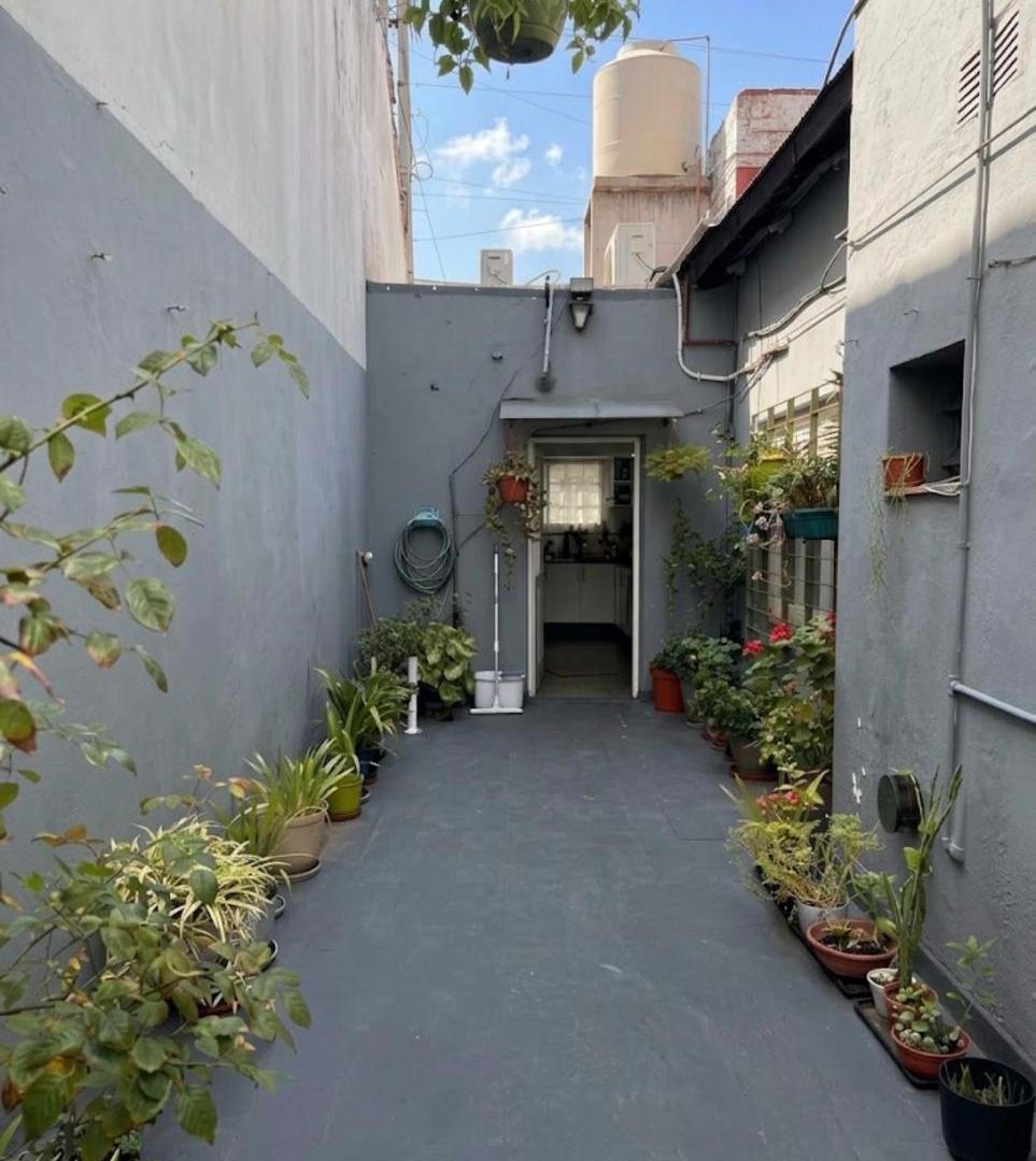 Foto de VENTA-PERMUTA PH 5 AMB.- HAEDO, imagen 1