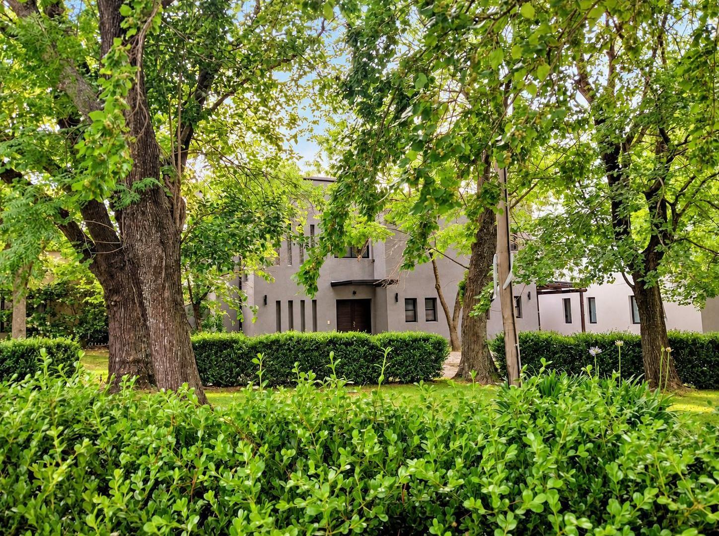 Foto de CASA DE DISEÑO MODERNO CON PILETA EN LOS POTRILLOS · FÁTIMA, PILAR, imagen 3
