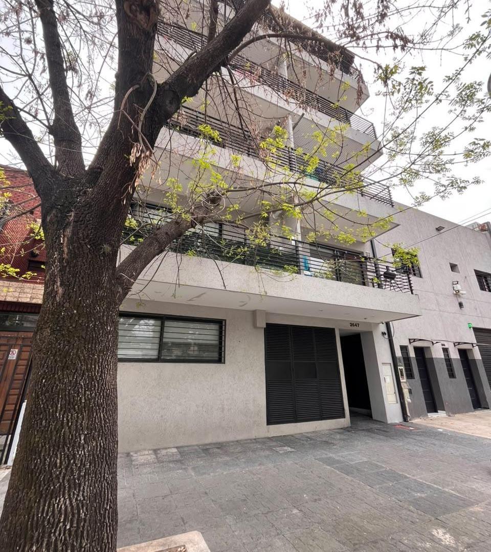 Foto de VENTA DEPARTAMENTO 2 AMBIENTES CON BALCÓN ATERRAZADO Y LAVADERO EN, imagen 2