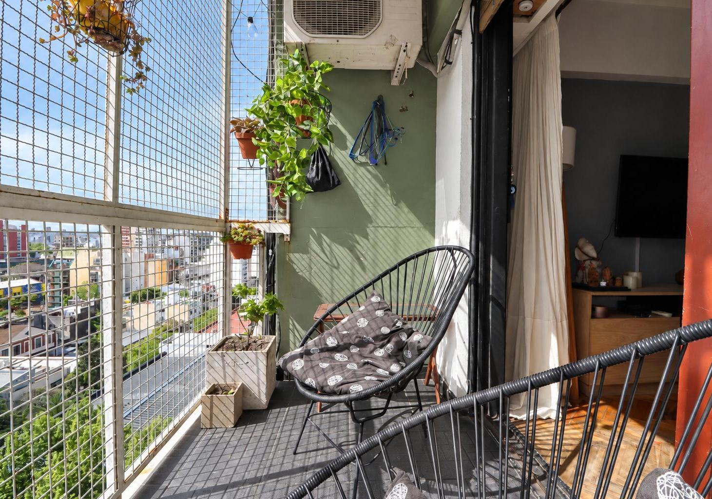 Foto de VENTA DEPARTAMENTO 4 AMBIENTES APTO CREDITO CON BALCON EN VILLA CRESPO, imagen 1