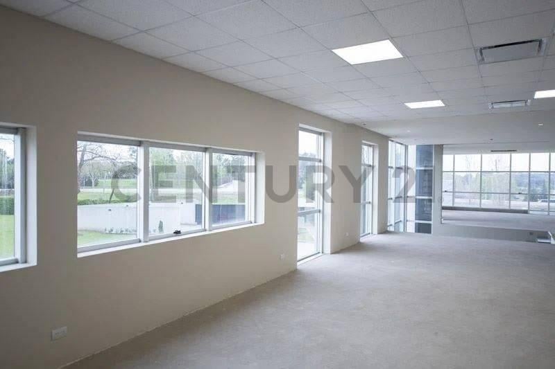 Foto de HERMOSO LOCAL COMERCIAL EN VENTA UBICADO EN RUTA 9 ESCOBAR, imagen 1