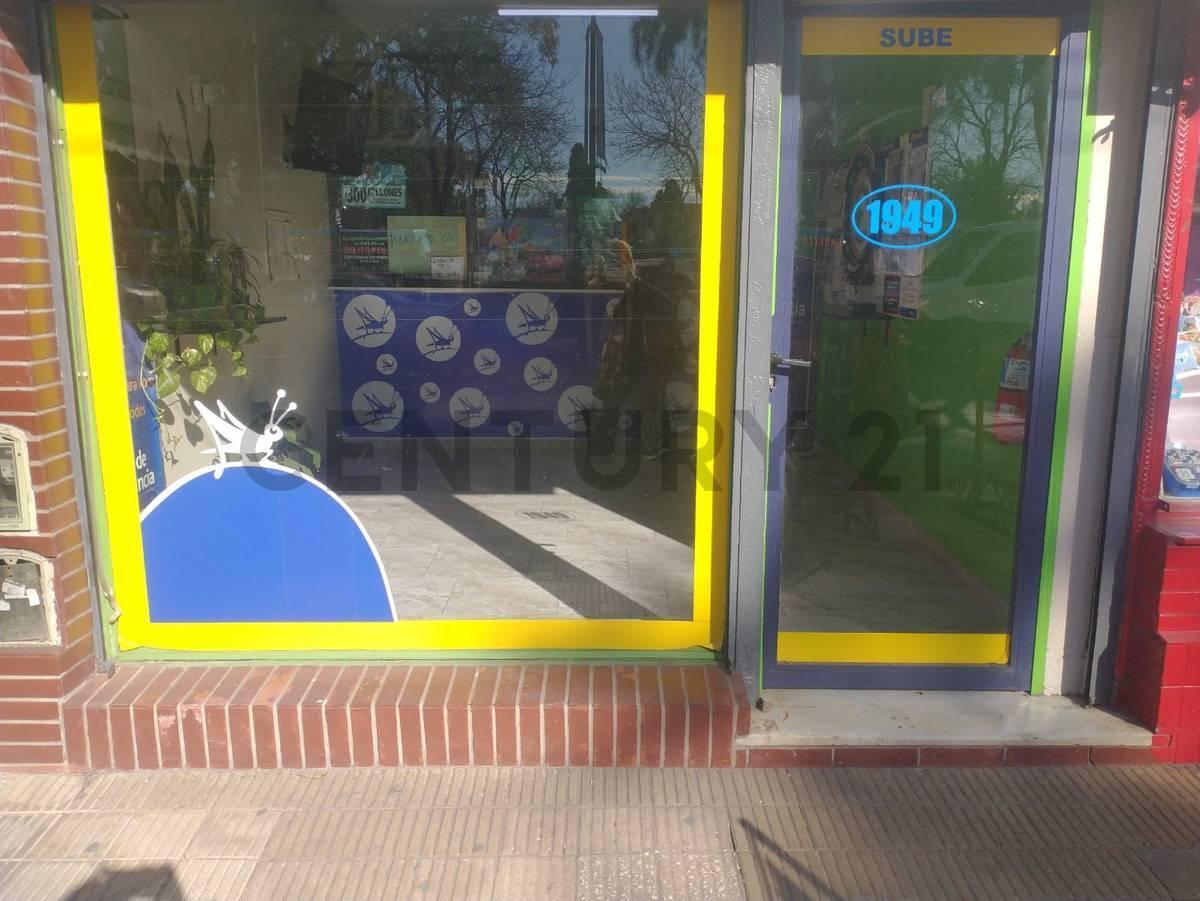 Foto de LOCAL COMERCIAL EN VENTA EXCELENTE UBICACION EN EL CORAZON DE LANUS ESTE, imagen 2