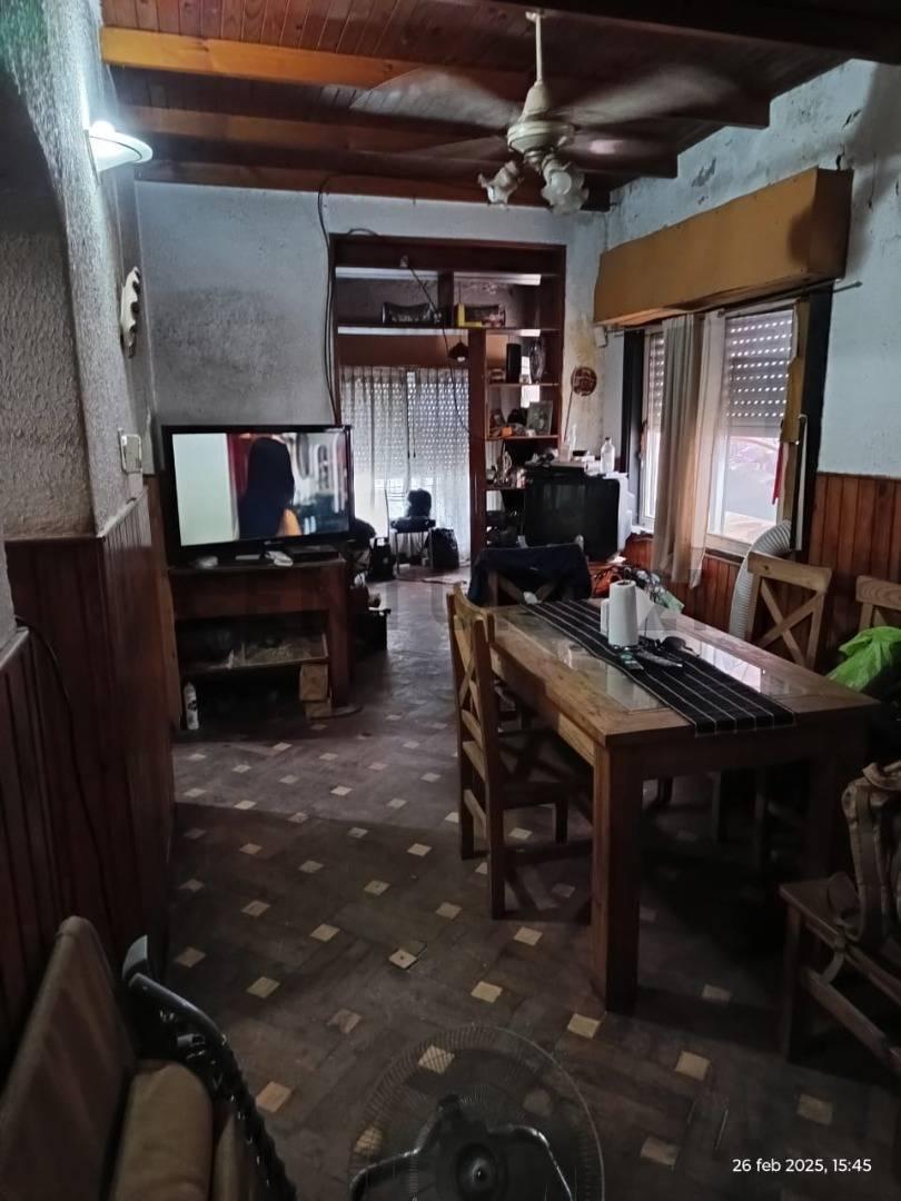 Foto de Venta de hermosa y amplia casa a refaccionar en Villa Luro ., imagen 5