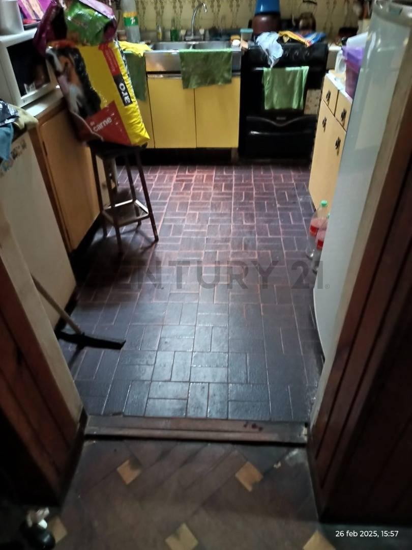 Foto de Venta de hermosa y amplia casa a refaccionar en Villa Luro ., imagen 3