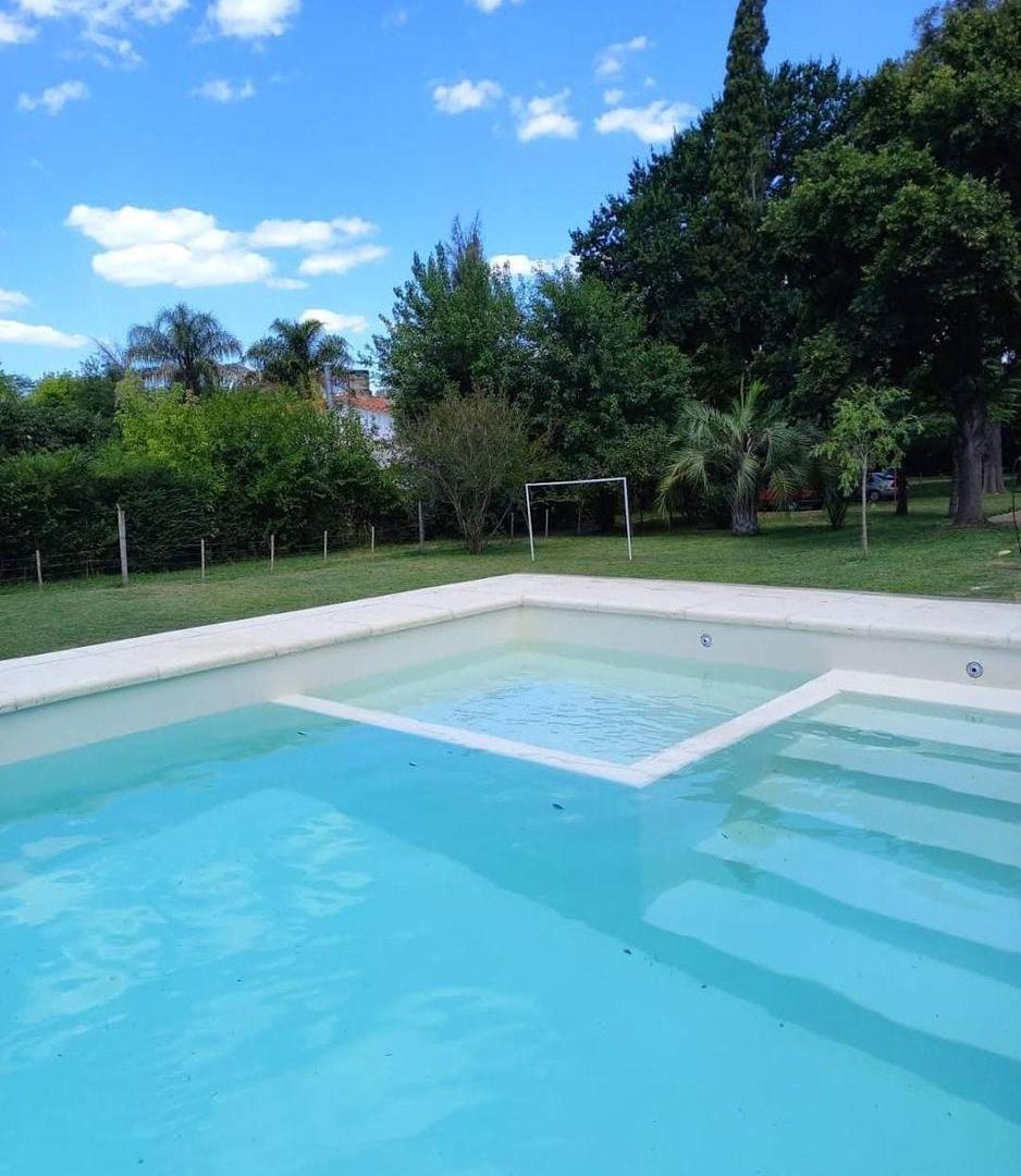 Casa en venta patio verde y pileta la ribera oliveros
