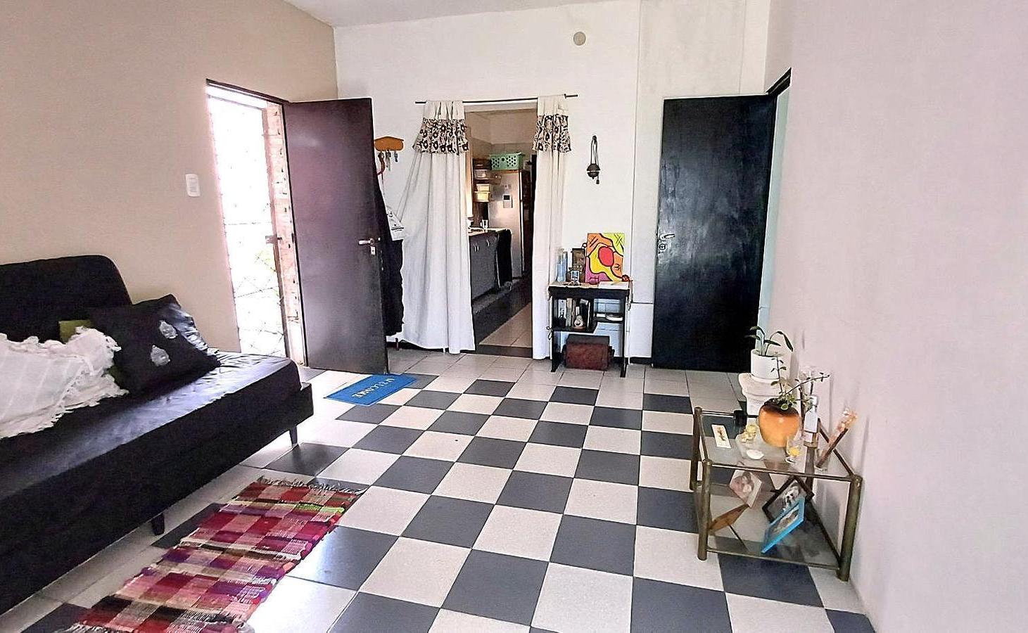 Foto de VENTA CASA CON GRAN TERRENO EN TIRO SUIZO, imagen 1