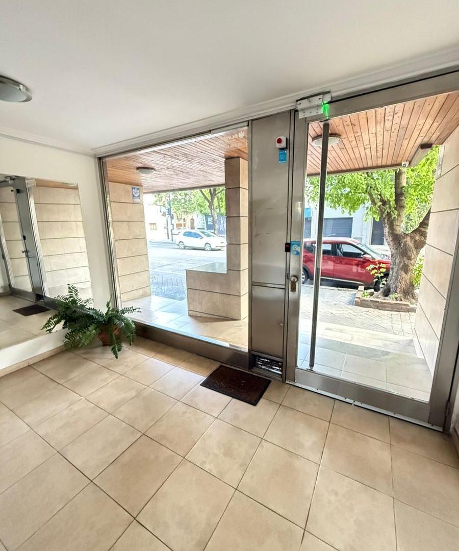 Foto de Venta-Echesortu - Departamento 1 dormitorio con cochera, imagen 3