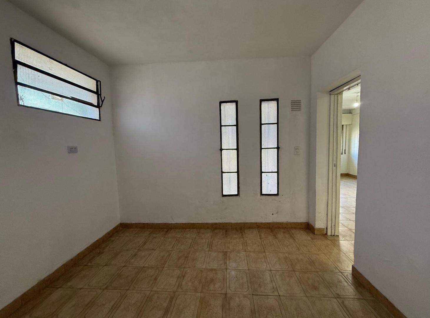 Foto de VENTA - Barrio Azcuénaga-Oportunidad - Casa Departamento en VENTA, imagen 1