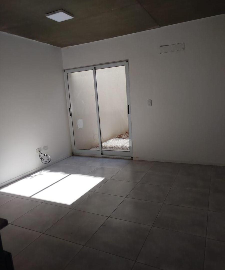 Foto de VENTA -departamento-Echesortu- Monoambiente con Patio, imagen 3