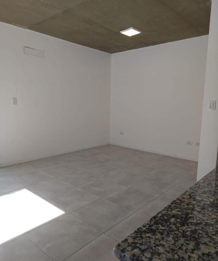 Foto de VENTA- Echesortu - Monoambiente con Balcón-todo eléctrico, imagen 3