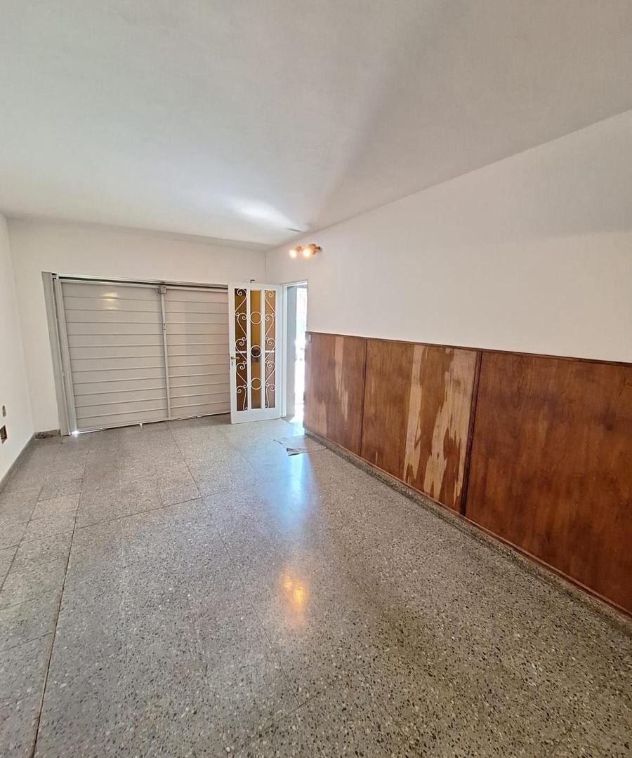 Foto de VENTA Rosario, Belgrano | Casa: Cochera y Patio, imagen 3