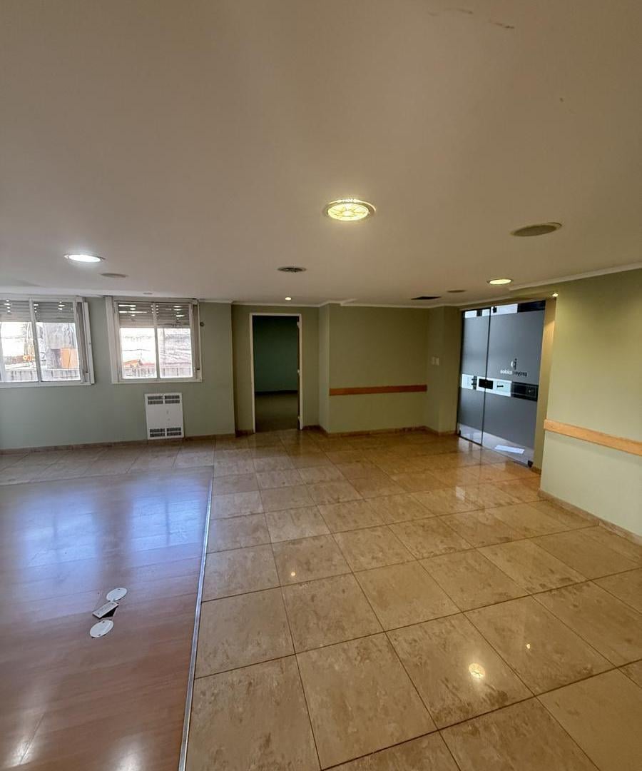Foto de Venta-Oficinas en Centro- Piso Exclusivo, imagen 2