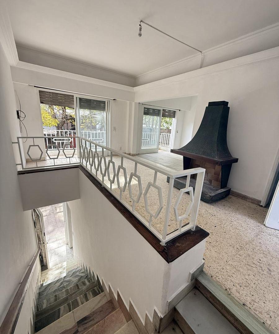 Foto de Venta-Casa-Azcuénaga-Apta a Crédito, imagen 1