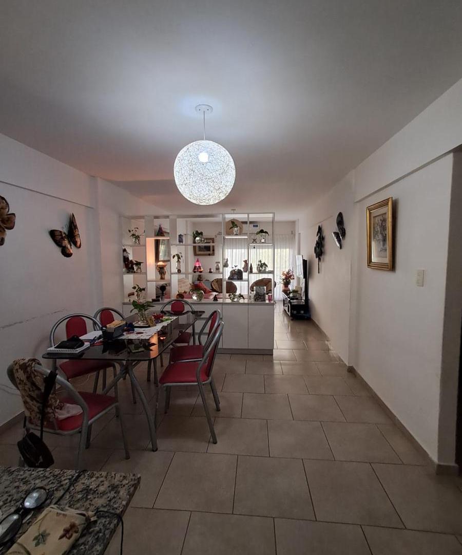 Foto de Departamento de 58 m² con 1 dormitorio en venta en Centro, imagen 2