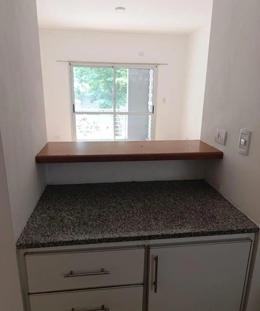 Venta departamento de un dormitorio con balcón - zona casco urbano 5