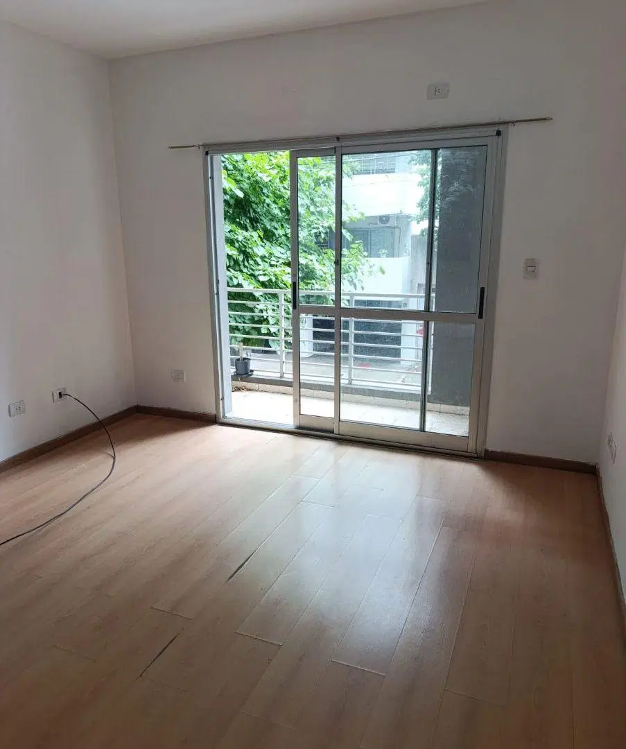 Venta departamento de un dormitorio con balcón - zona casco urbano 3