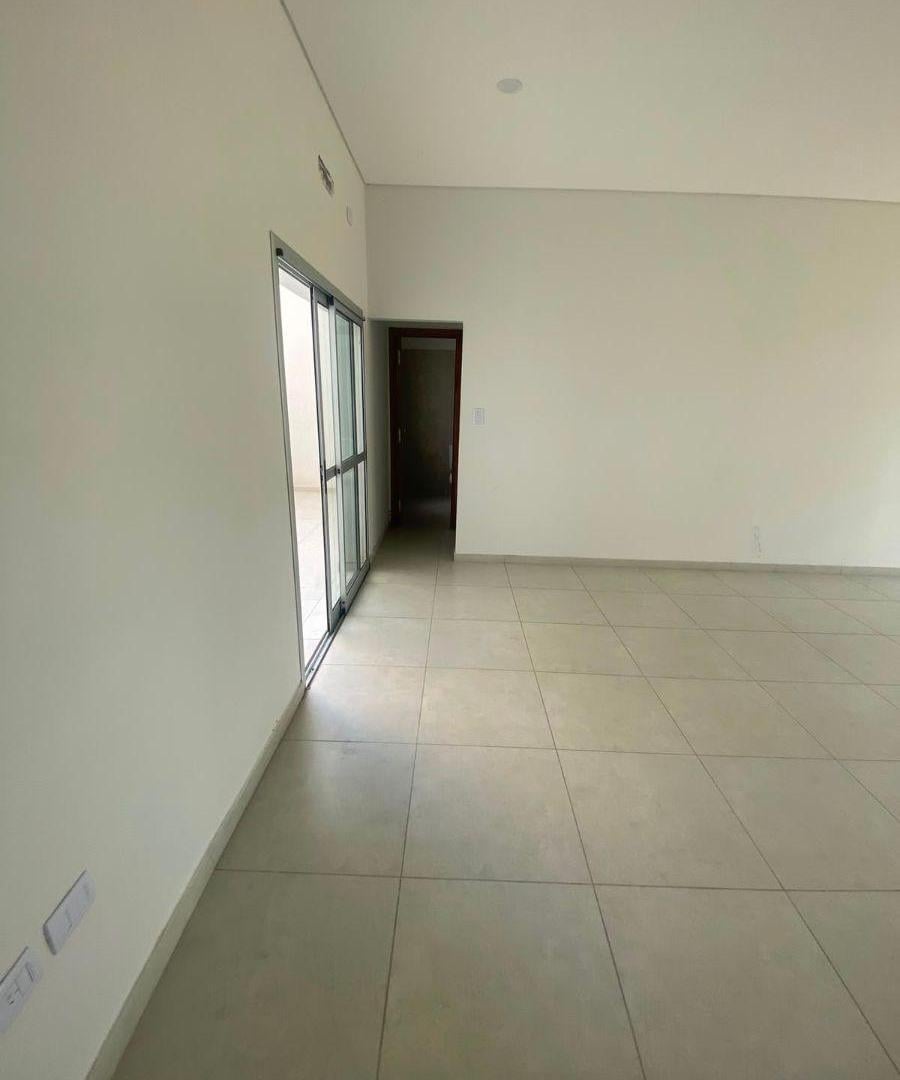 Foto de LOCAL COMERCIAL EN ALQUILER - PARQUE CASTELLI, imagen 1