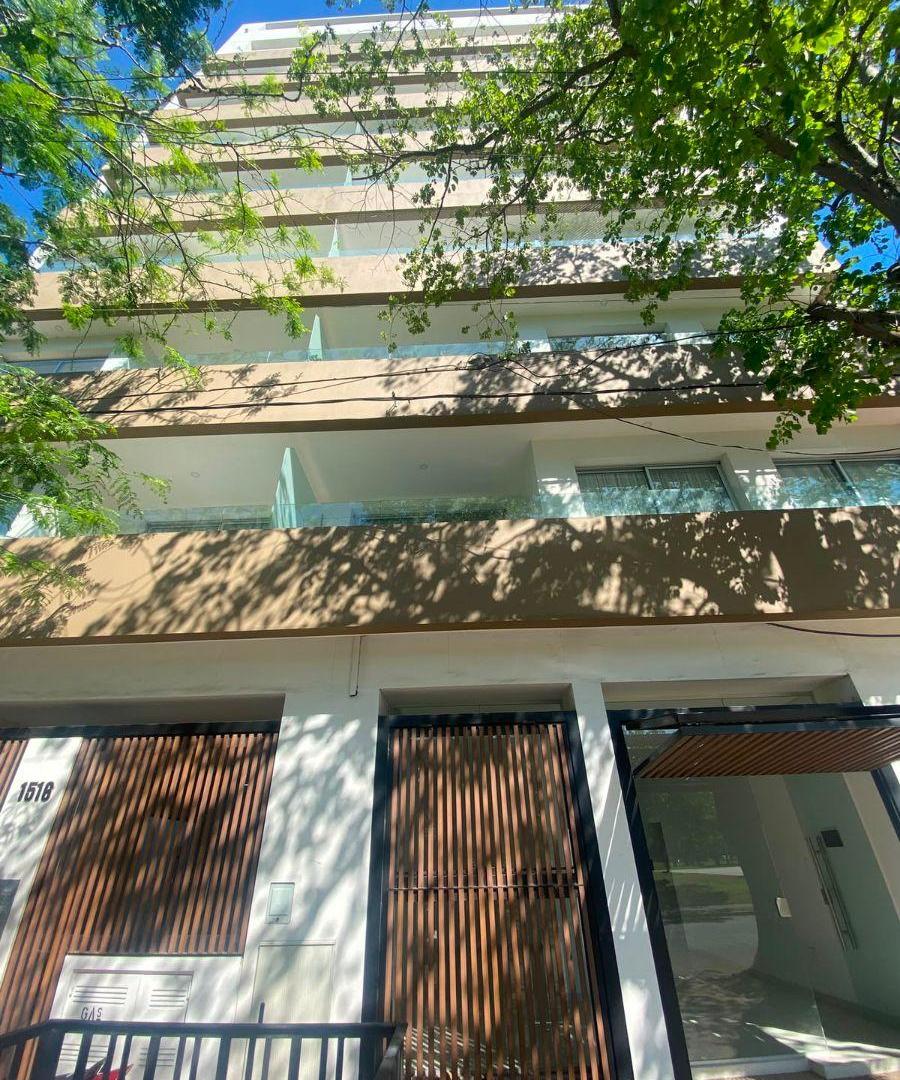 Foto de LOCAL COMERCIAL EN ALQUILER - PARQUE CASTELLI, imagen 2