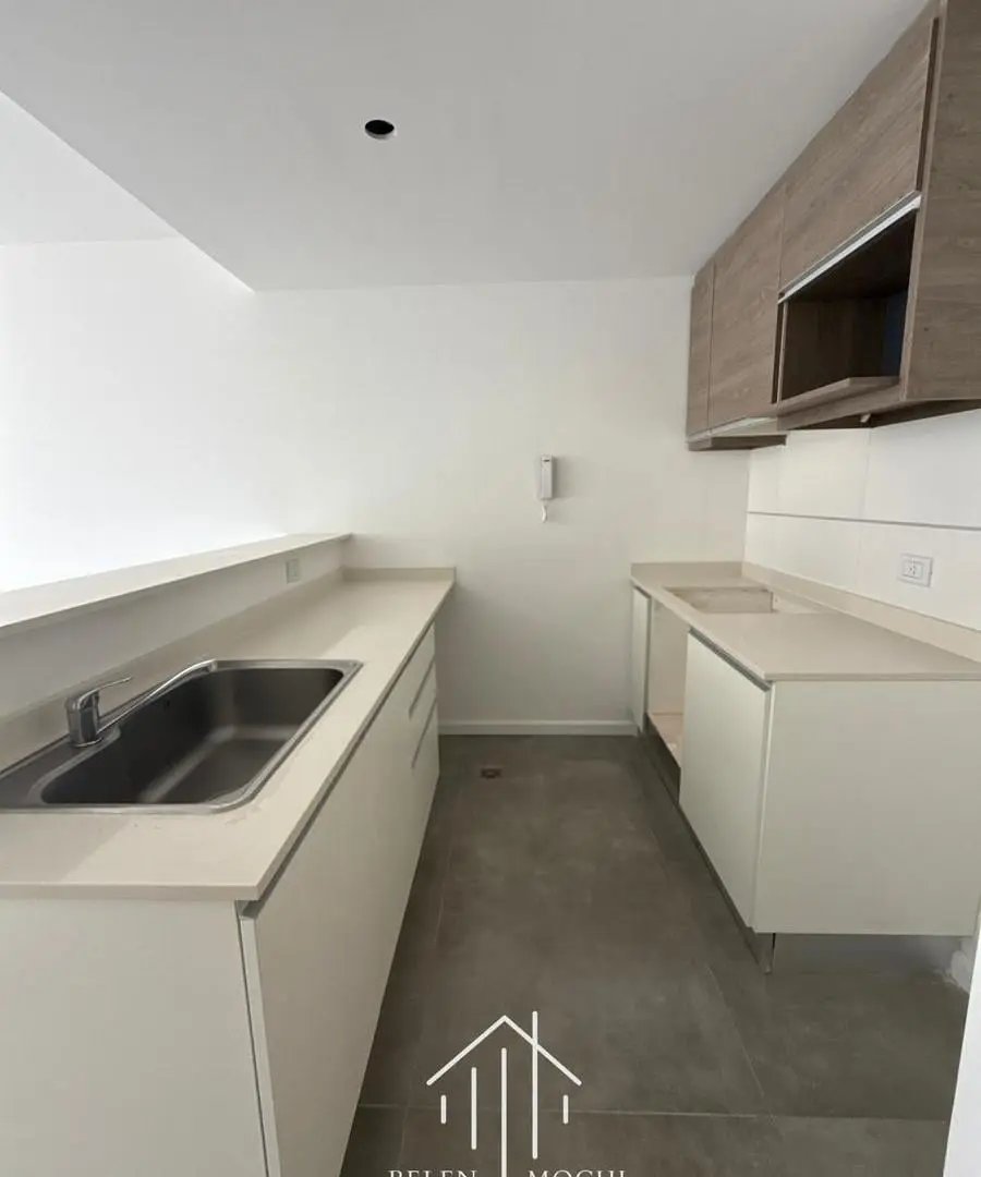Venta de Departamento 2 ambientes Canning Center 4