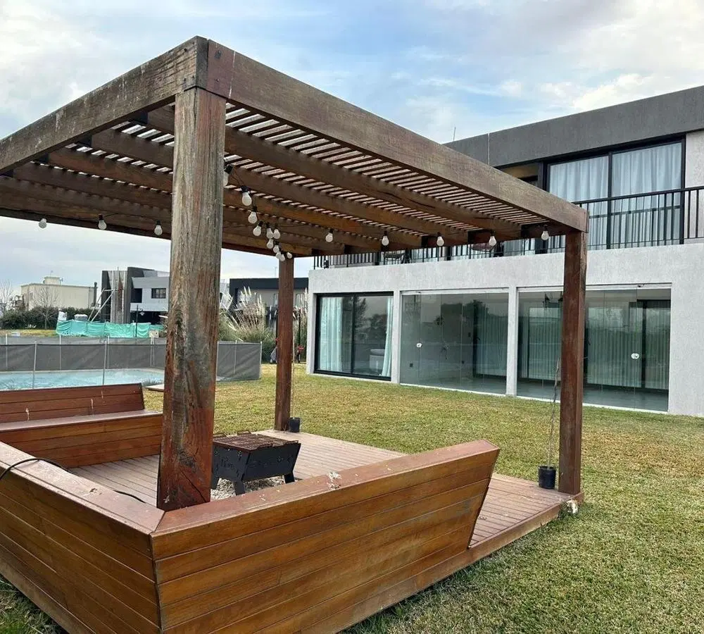 CASA EN VENTA DE 4 AMB EN BARRIO SANTA RITA SAN VICENTE/ CANNING 3
