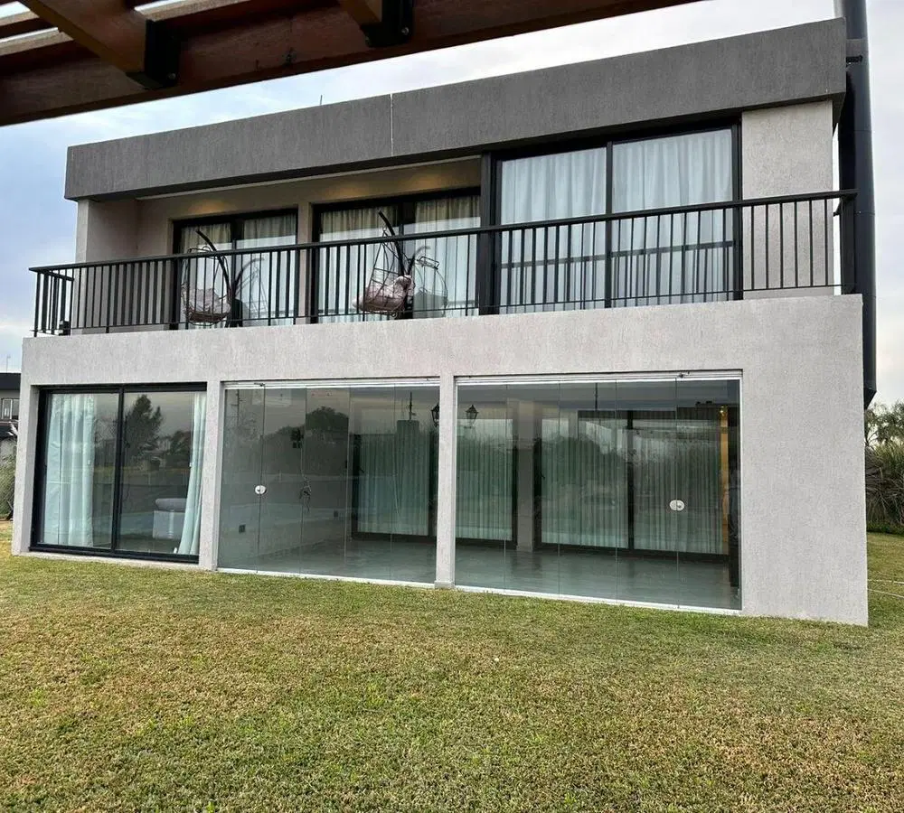 CASA EN VENTA DE 4 AMB EN BARRIO SANTA RITA SAN VICENTE/ CANNING 5